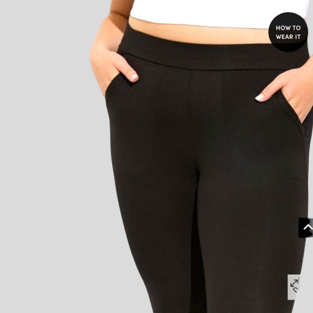 TORRID PlusโSize Full Length Black Signature Waist Stirrup Pocket Leggings - Picture 4 of 8